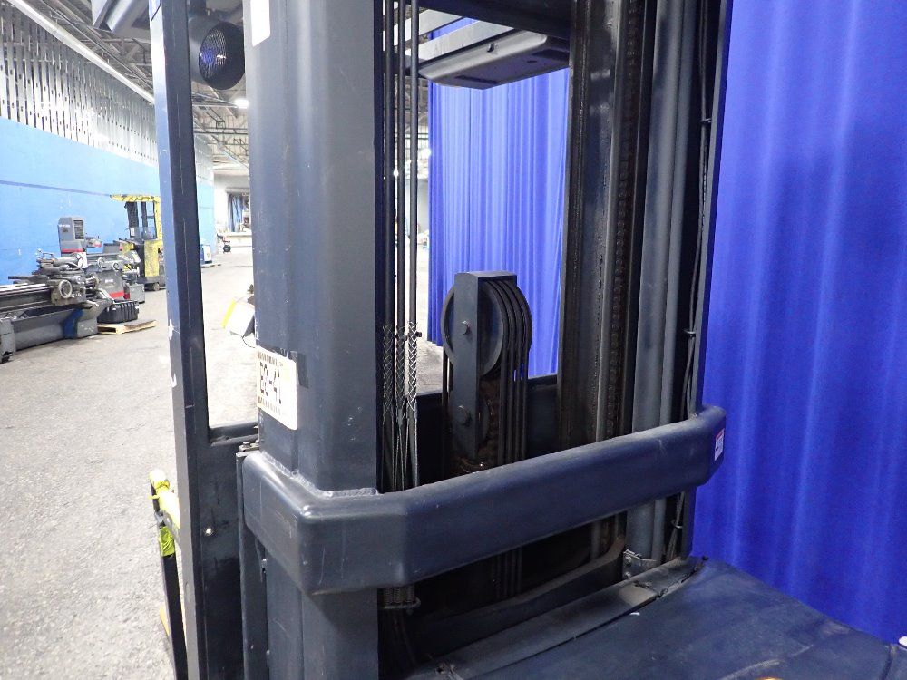 Crown 2900 Lbs Standup Forklift - 3400 Series