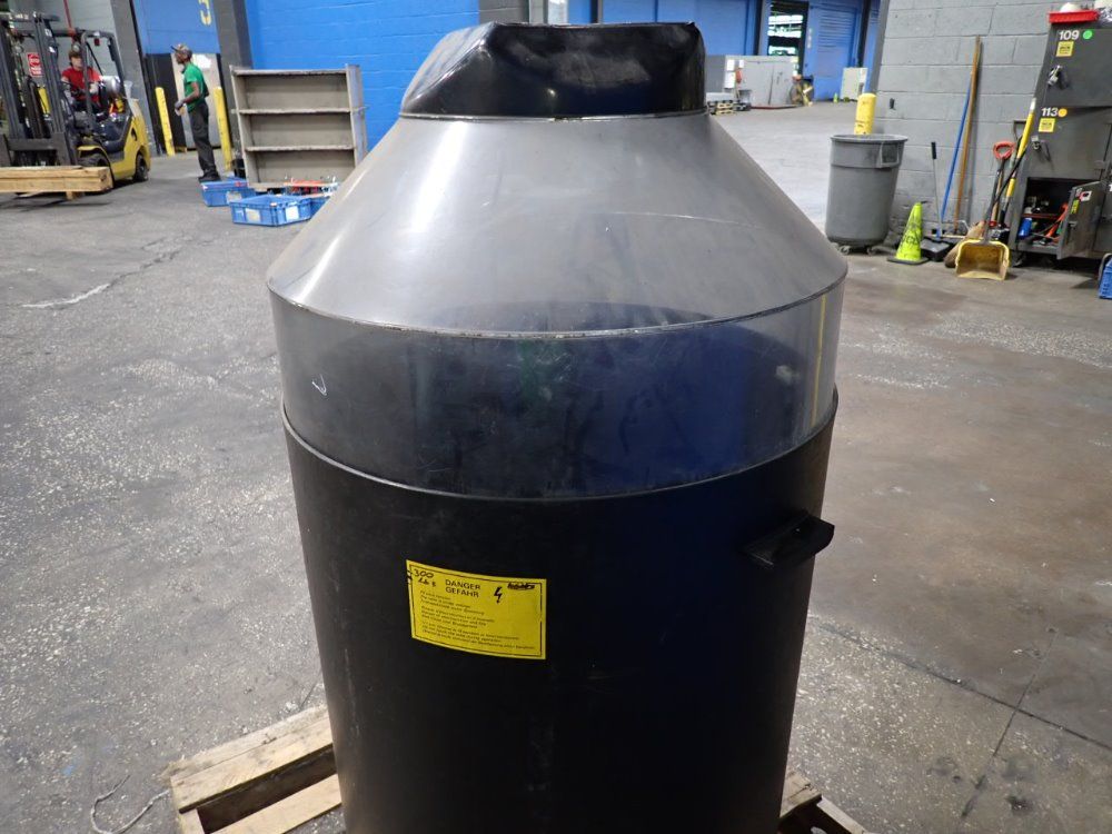 Brechbuhl 30"x30"x35" Plastic Tank