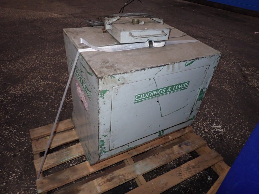 Giddings & Lewis Control Panel