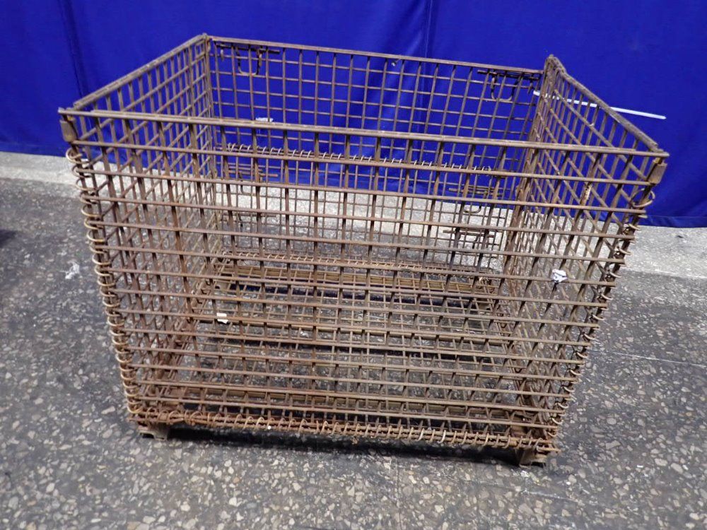 37 1/2"x32"x28" Collapsible Wire Basket