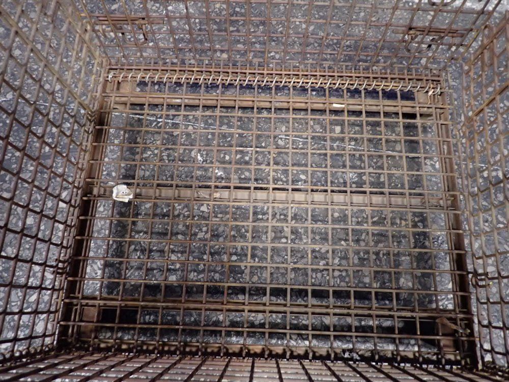 37 1/2"x32"x28" Collapsible Wire Basket