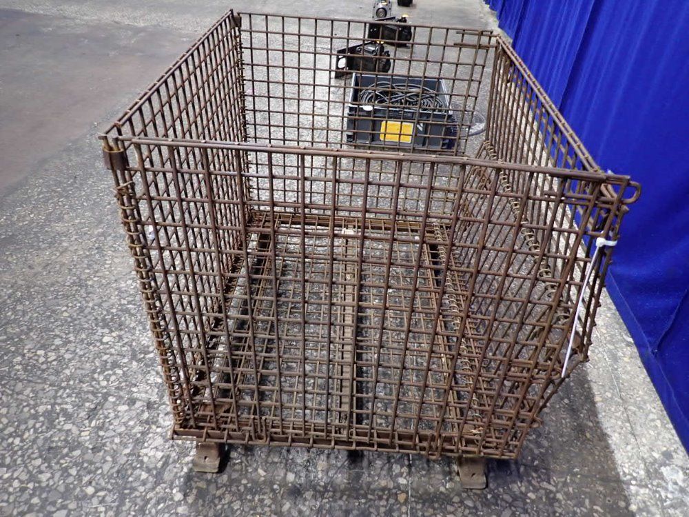 37 1/2"x32"x28" Collapsible Wire Basket