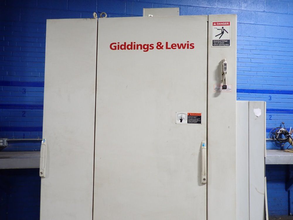 Giddings & Lewis Control Panel
