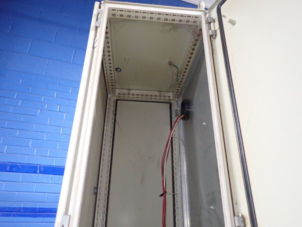 Giddings & Lewis Control Panel