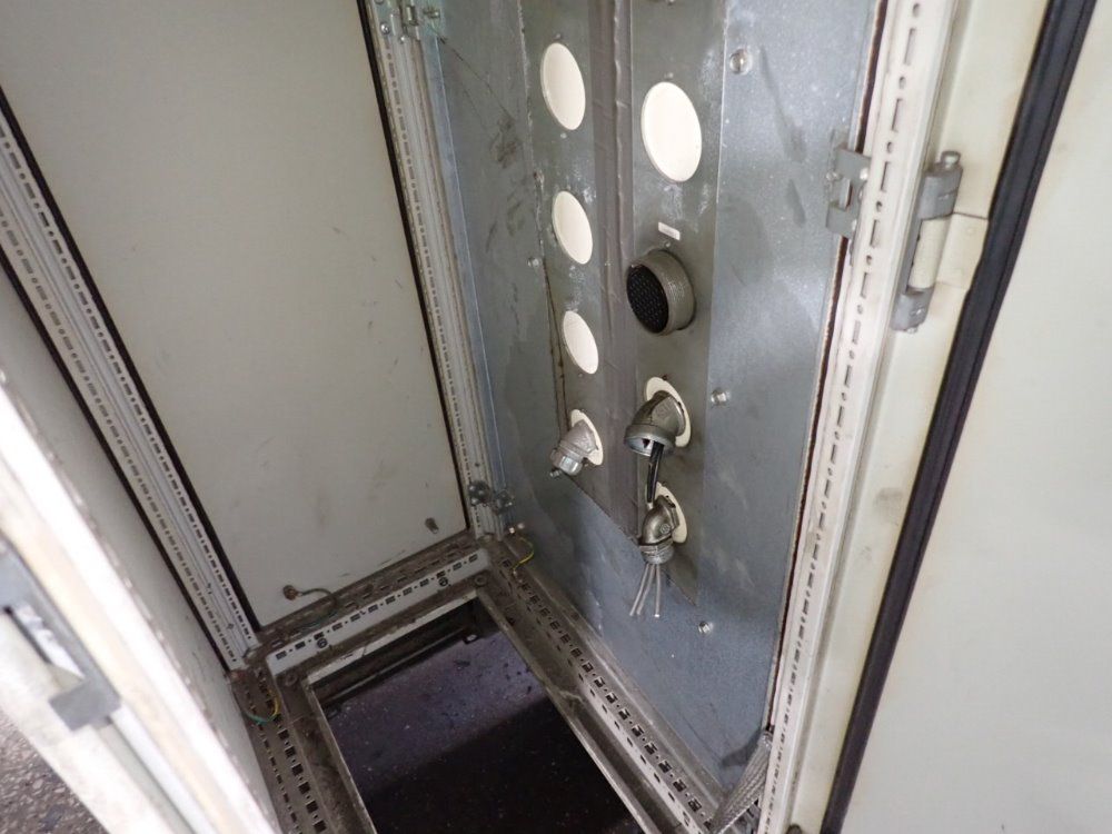 Giddings & Lewis Control Panel