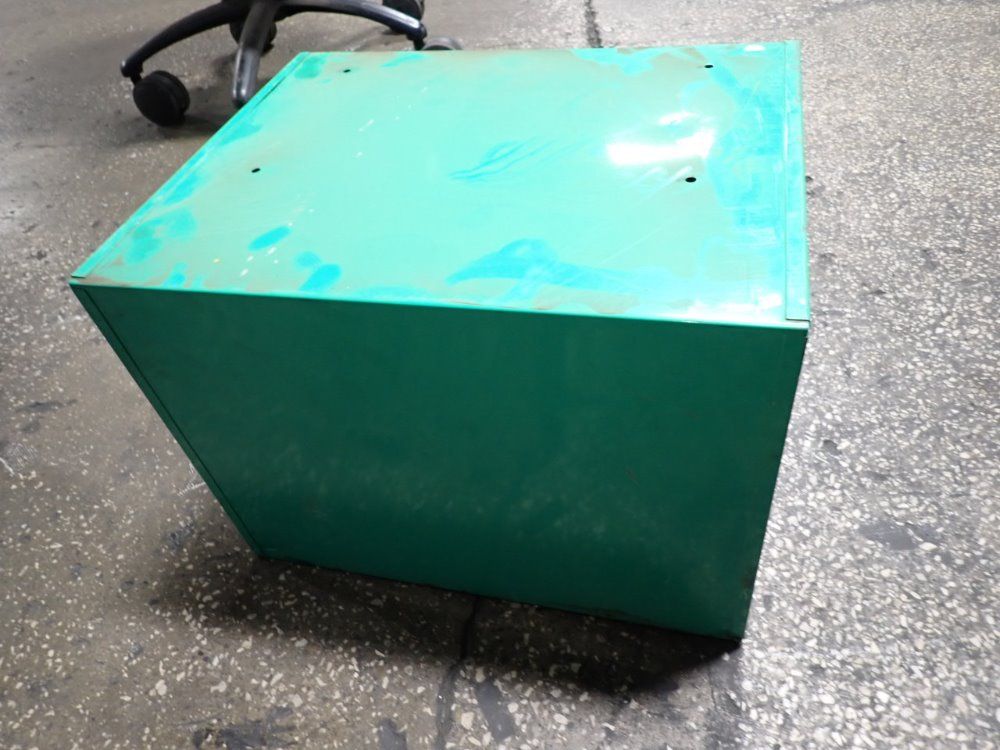 2 Drawers (17 1/2"x11 1/2"x3") Tool Box W /tooling