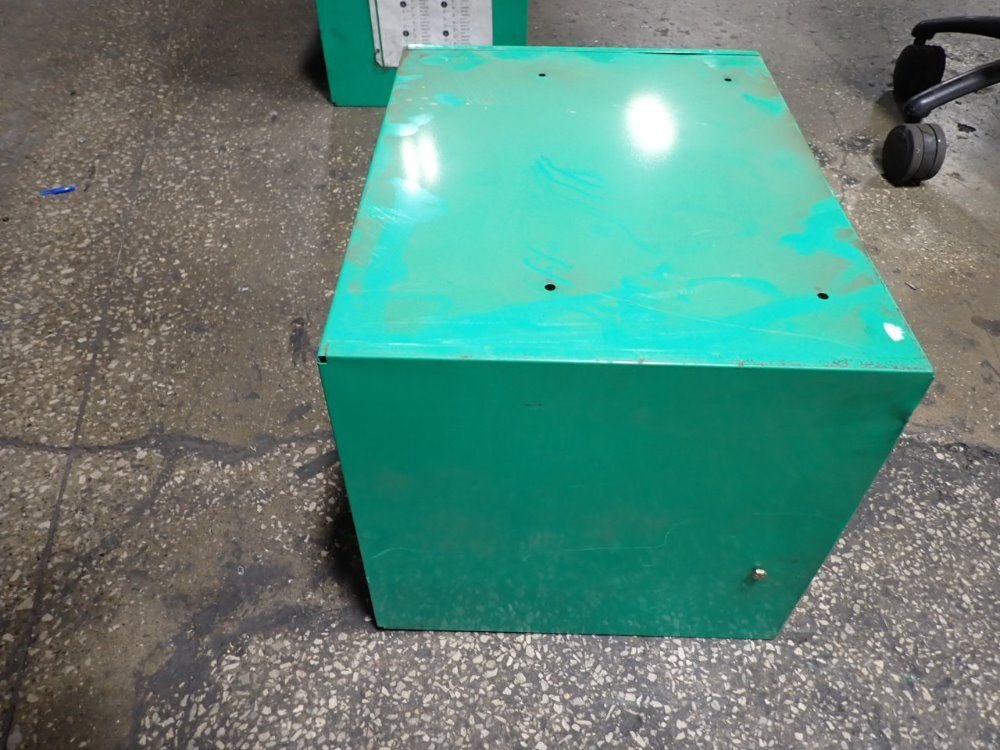 2 Drawers (17 1/2"x11 1/2"x3") Tool Box W /tooling