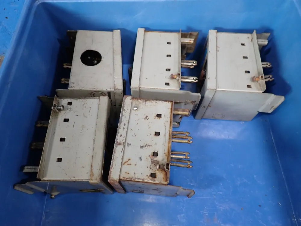 Gould 50 Amp Bus Plugs