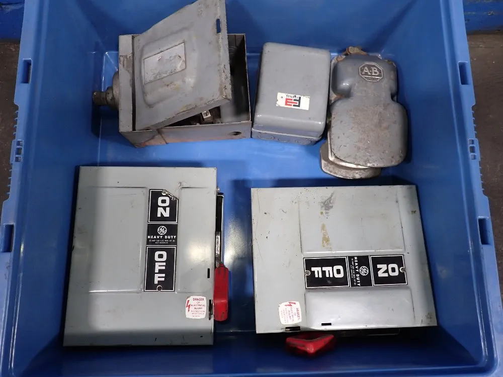 Non-fusible Diconnect