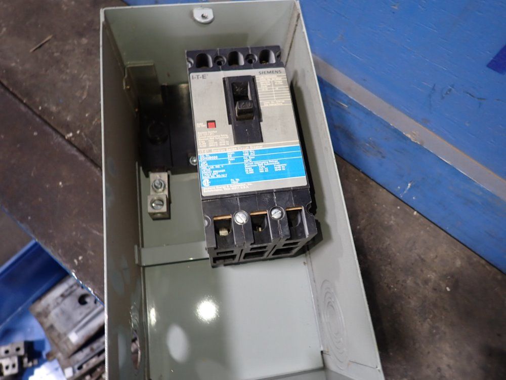 Siemens 100 Amps / 600 Vac Bus Plug - Xec4100