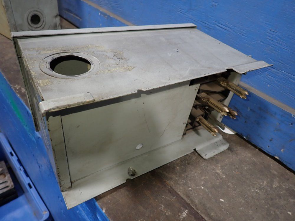 Siemens 100 Amps / 600 Vac Bus Plug - X104pbg