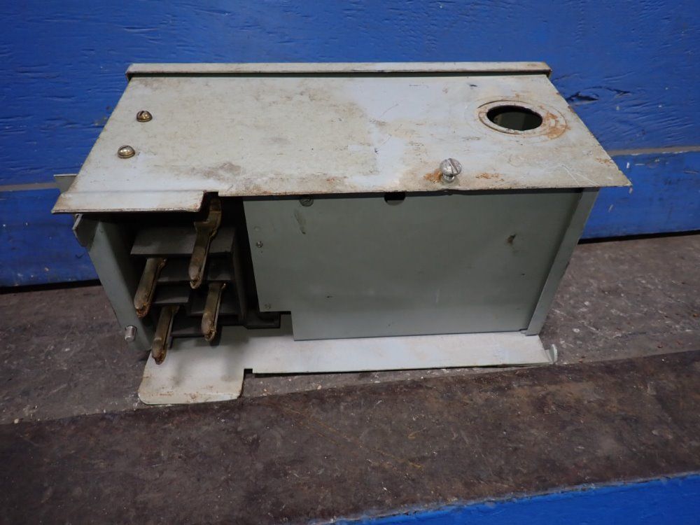 Siemens 100 Amps / 600 Vac Bus Plug - Xec4100