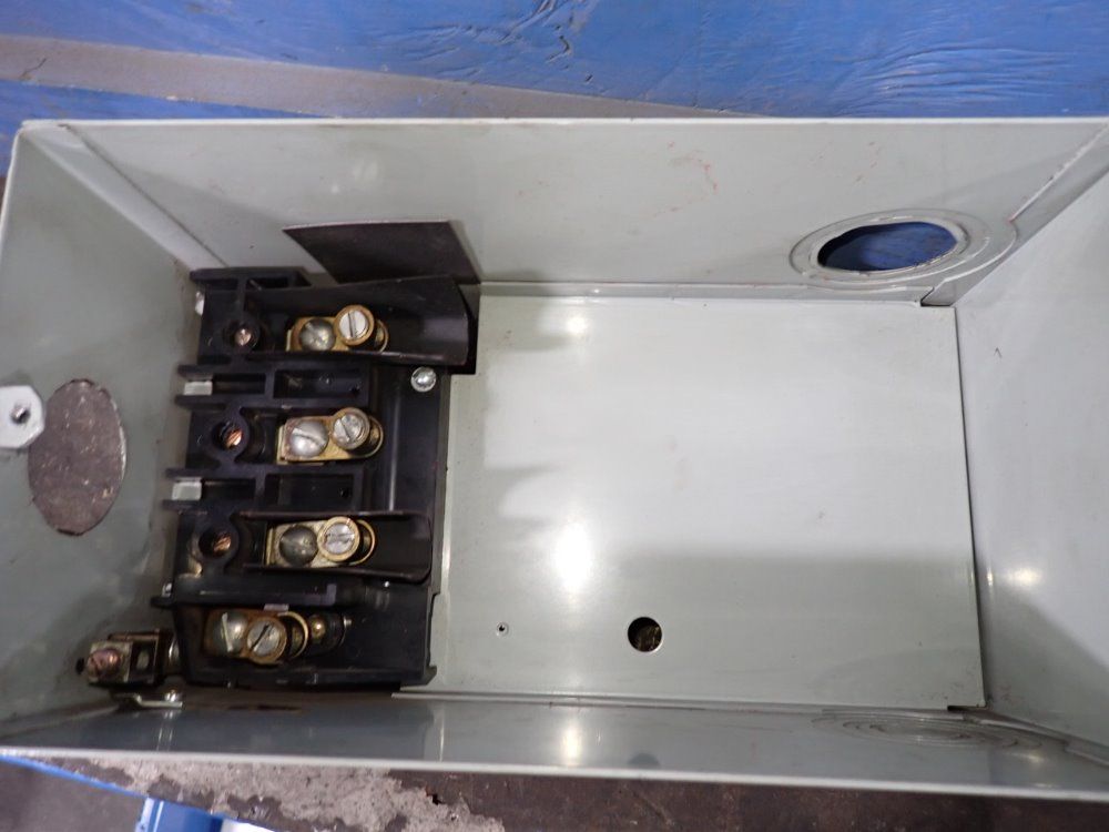 Siemens 100 Amps / 600 Vac Bus Plug - X104pbg