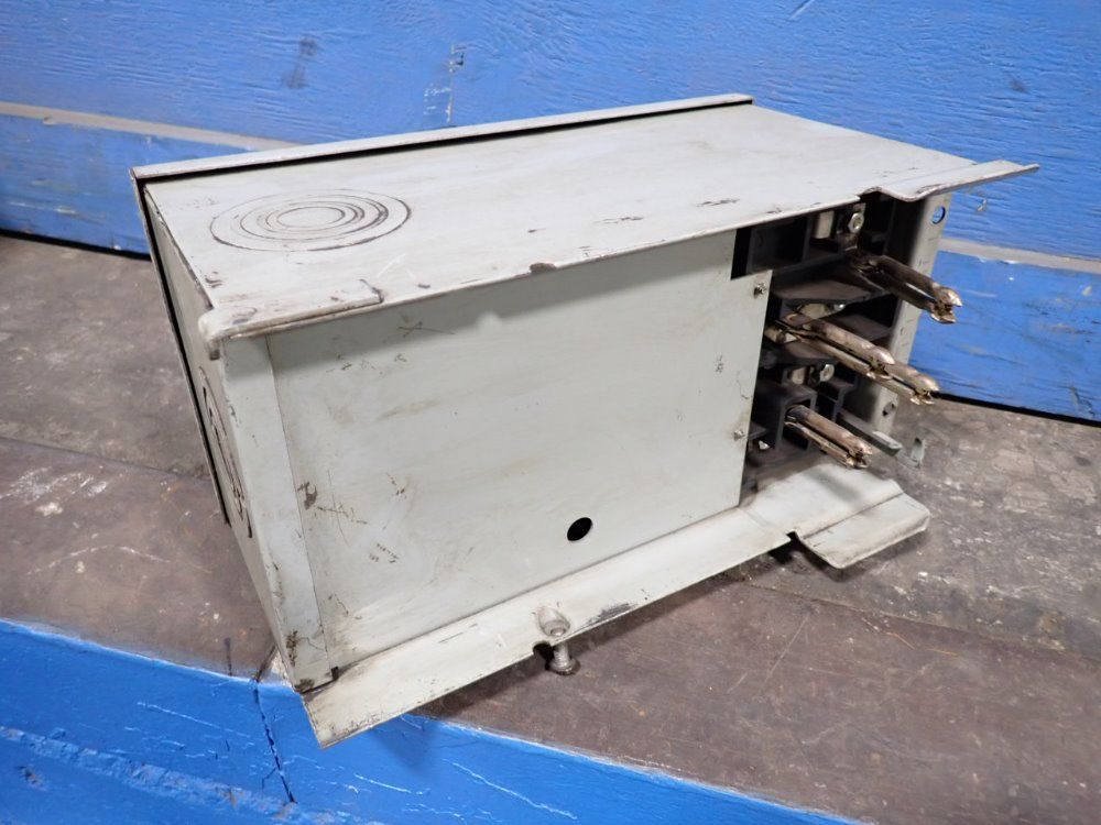 I-t-e Imperial Corporation 100 Amps / 600 Vac Bus Plug - 100-3pb