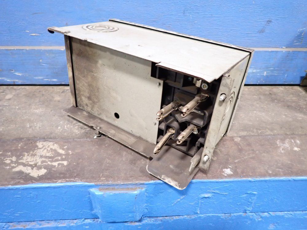 I-t-e Imperial Corporation 100 Amps / 600 Vac Bus Plug - X100-4pb