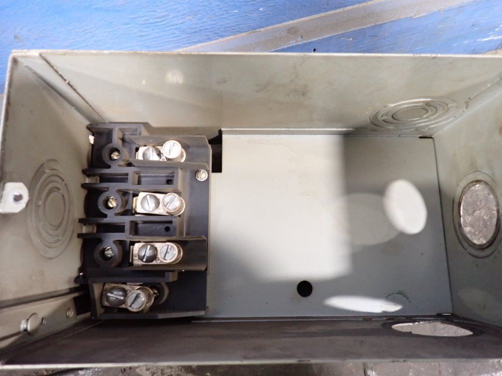 I-t-e Imperial Corporation 100 Amps / 600 Vac Bus Plug - X100-4pb