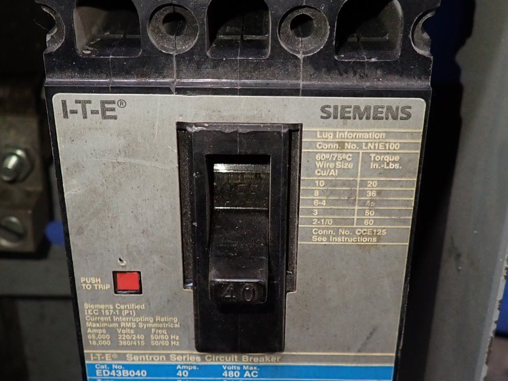 Siemens 40 Amps Breaker - Ed43b040