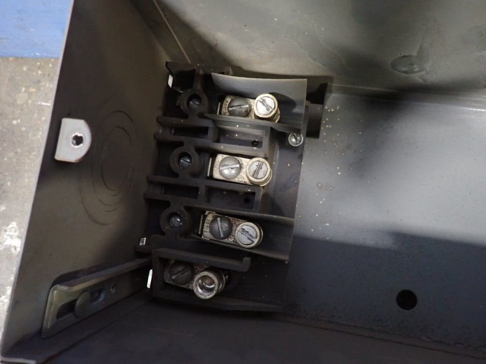 Gould 100 Amps Bus Plug