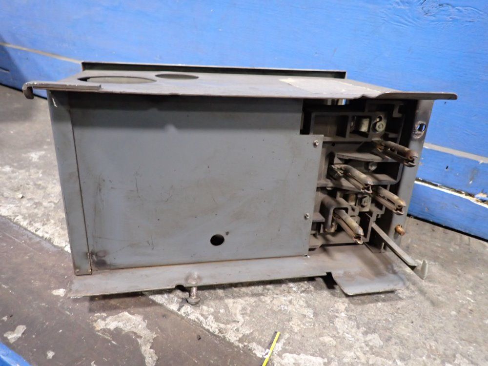 Gould 100 Amps Bus Plug