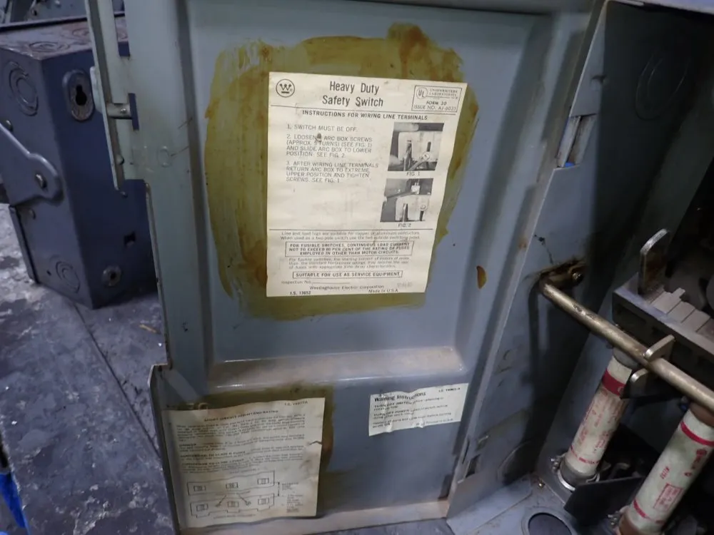 Westinghouse 30 Amps Fusible Disconnect - Hf361