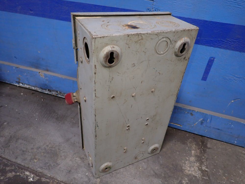 Westinghouse 30 Amps Fusible Disconnect - Hf361