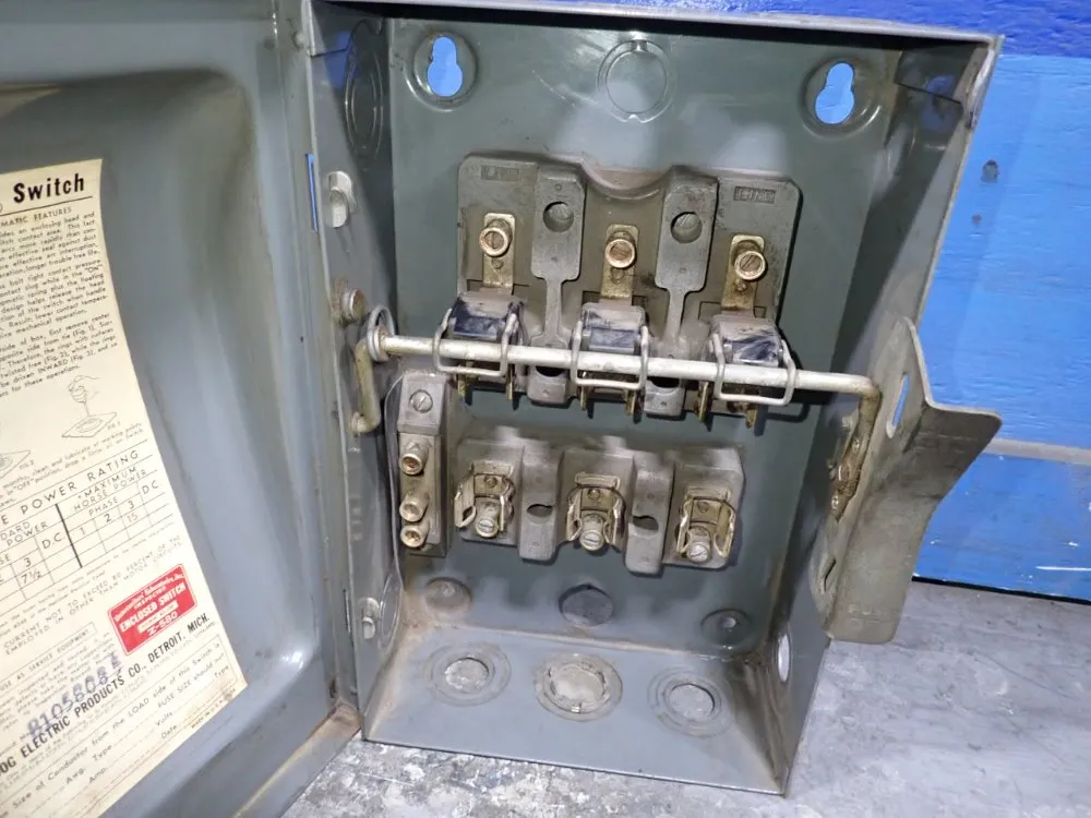 Bulldog Electric Company 60 Amps Fusible Disconnect - Jn-422