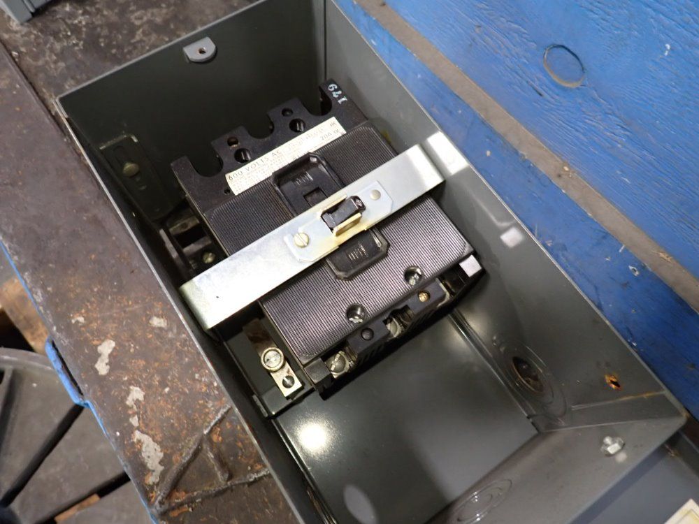 Bulldog Electric 100 Amps Bus Plug - Xleh4100