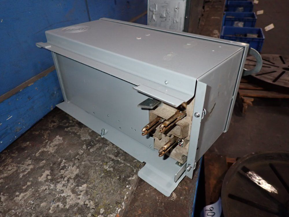 I-t-e 60 Amps Bus Plug - Xlvb352