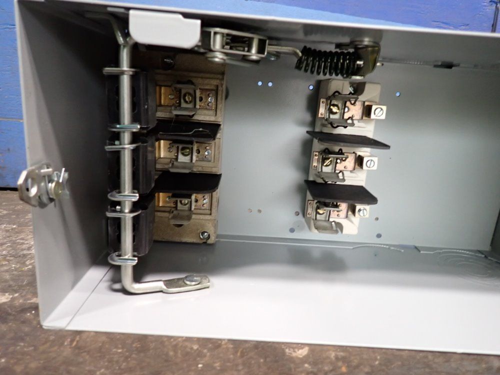 I-t-e 60 Amps Bus Plug - Xlvb352