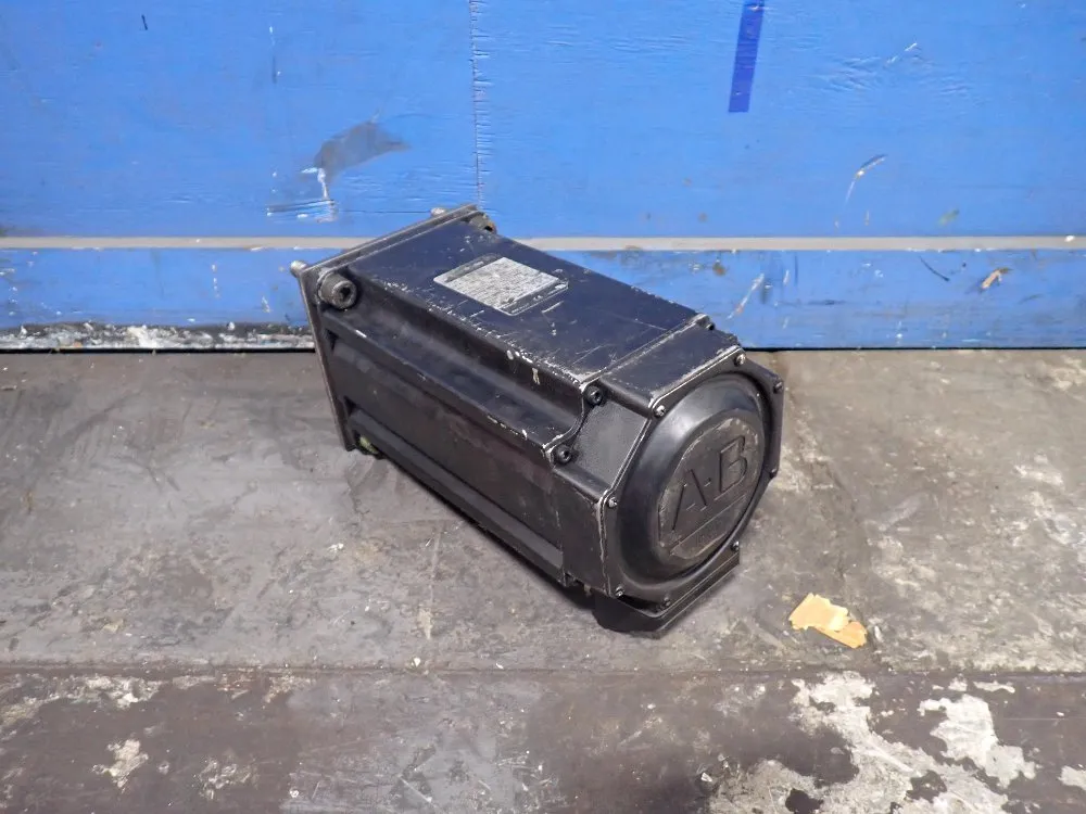Allen Bradley 5.4 Kw Servo Motor