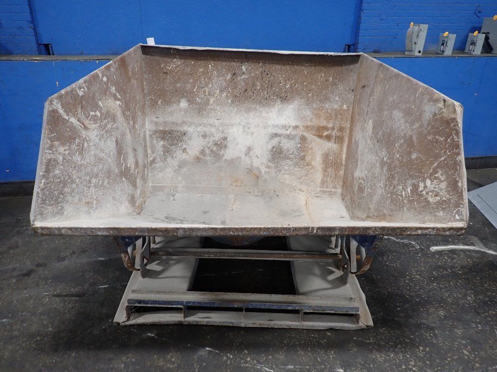 66" X 62" X 47" Self Dumping Hopper