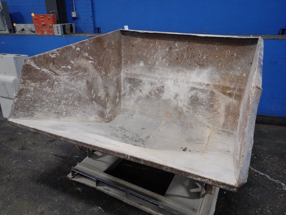 66" X 62" X 47" Self Dumping Hopper