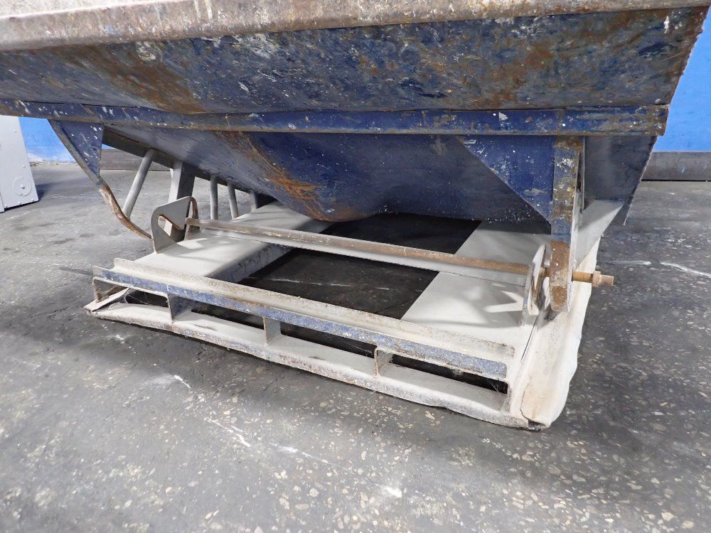 66" X 62" X 47" Self Dumping Hopper