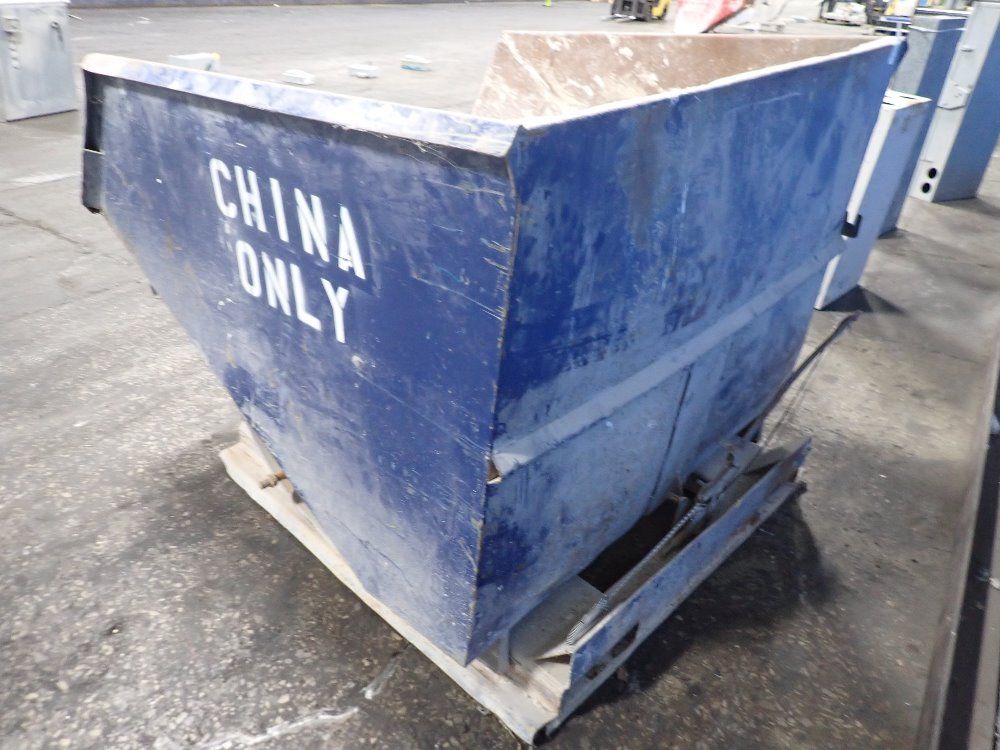 66" X 62" X 47" Self Dumping Hopper