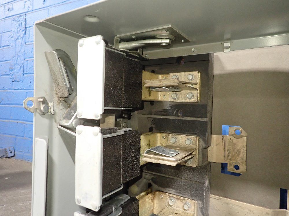 Siemens 400 Amp Panel Mount Switch - V7h3605