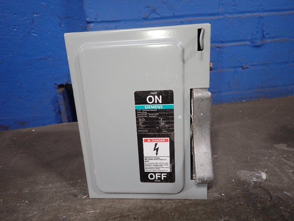 Siemens 30 Amp Fusible Disconnect - Nf351