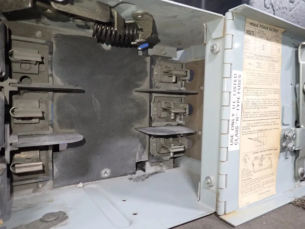 Ite 100 Amp Fusible Disconnect - V7e3633r