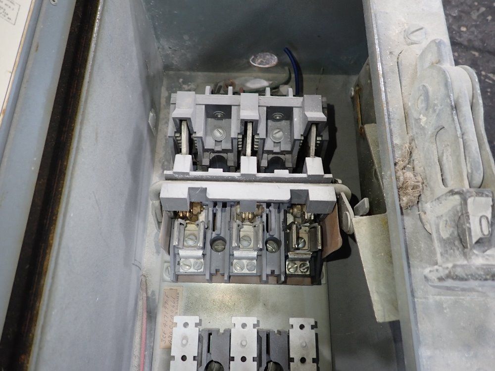 Cuttler-hammer Combination Starter