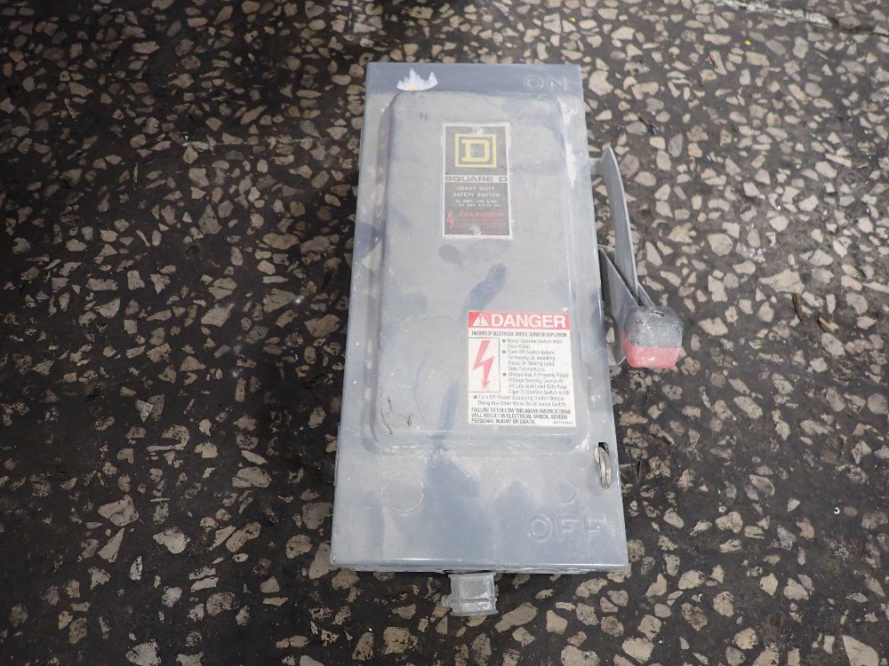 Square D 30 Amp Fusible Disconnect - H321n