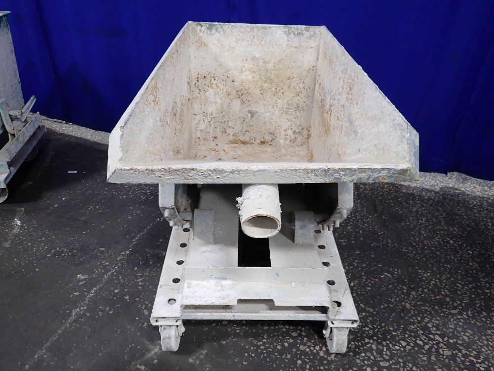 46" X 25" X 24" Self Dumping Hopper