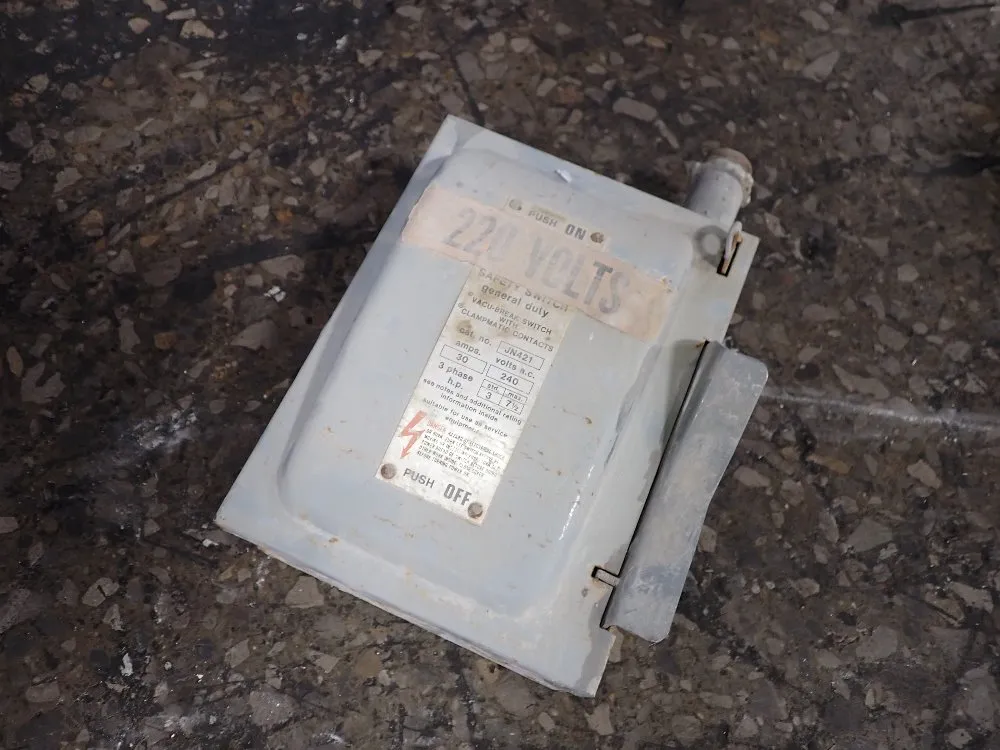 Gould 30 Amp Fusible Disconnect - Jn421