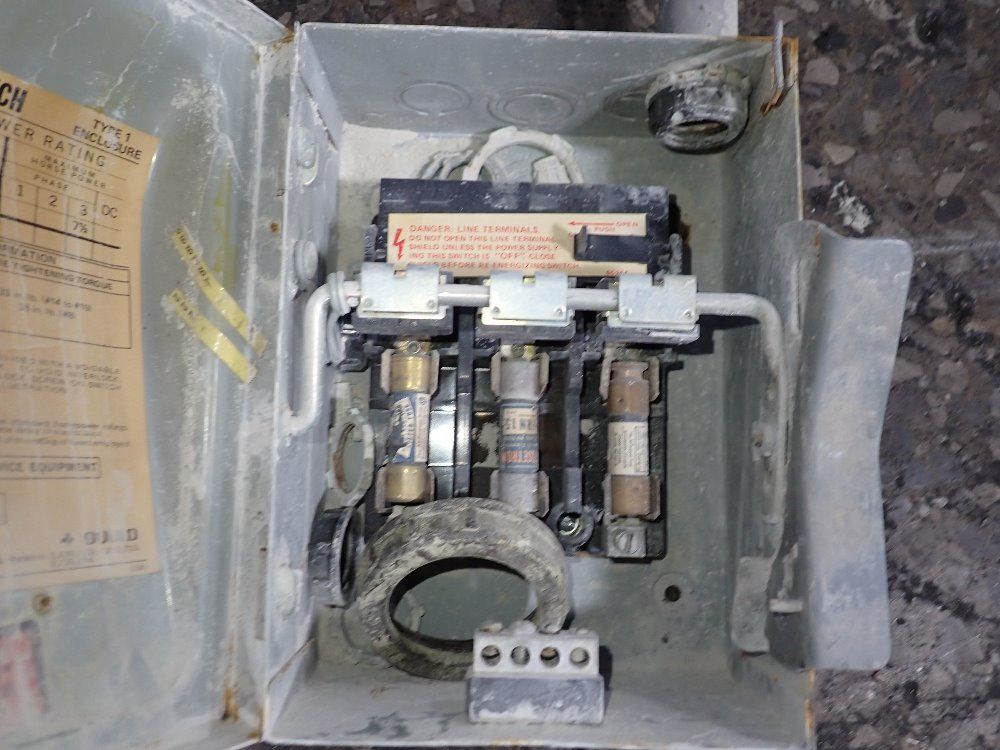 Gould 30 Amp Fusible Disconnect - Jn421