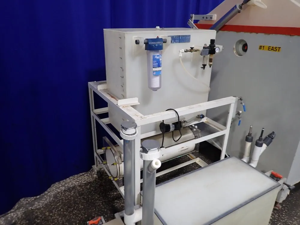 Singleton 98" X 48" X 45" Salt Chamber - Scch24