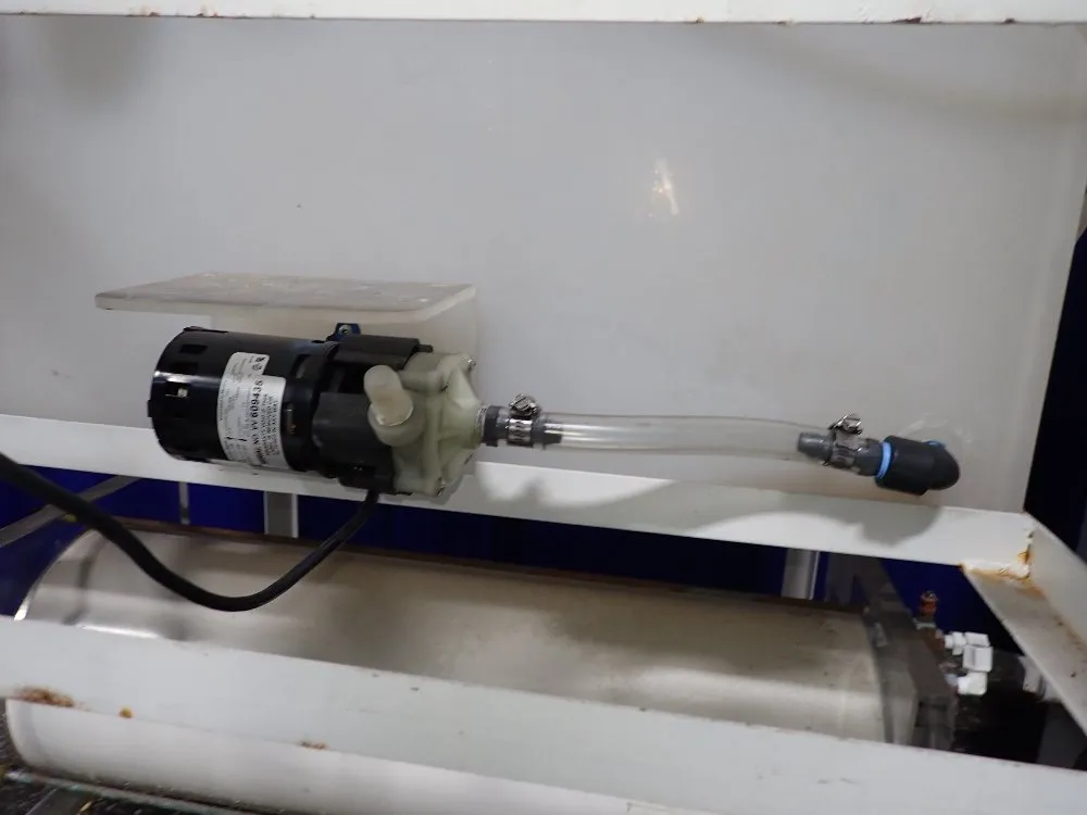 Singleton 98" X 48" X 45" Salt Chamber - Scch24