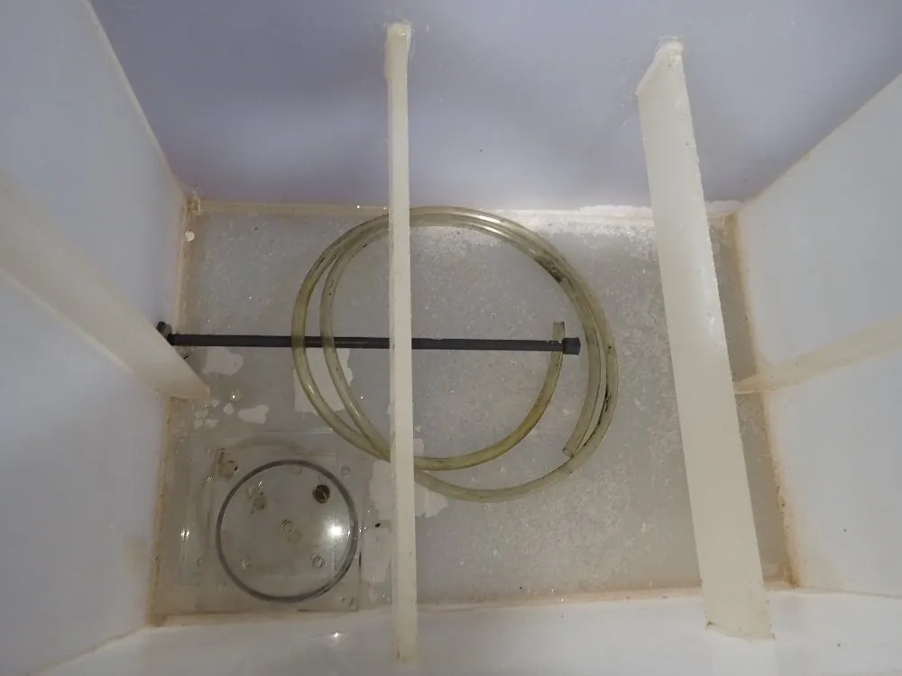 Singleton 98" X 48" X 45" Salt Chamber - Scch24