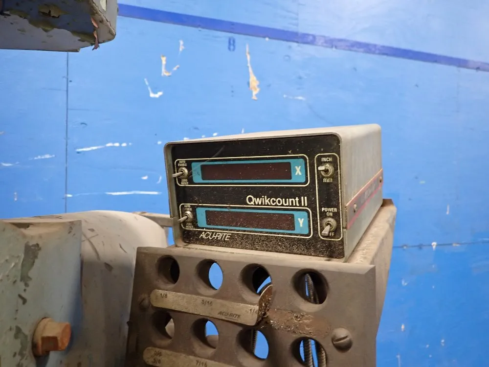 Yci 9" X 42" Vertical Mill - Ycm-1 1/2 Vs