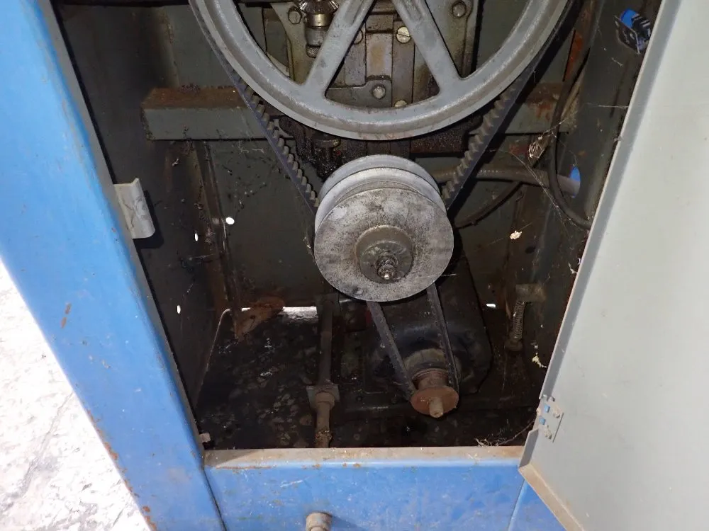 Rockwell 19" Vertical Band Saw - 28-365