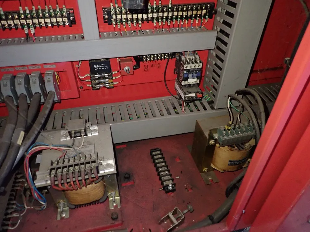 Dyna Mechtronics 15" X 25 1/2" Cnc Vmc - Dm 4500