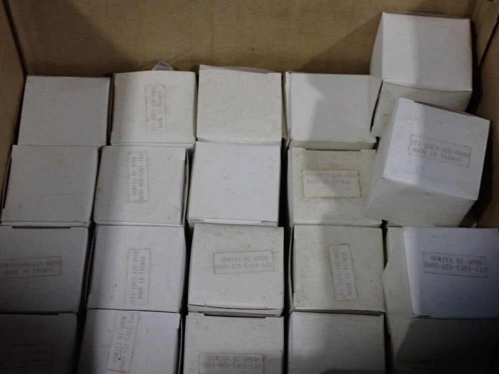 Gauges, Qty: 52 - Ut1-15v3-428-0060