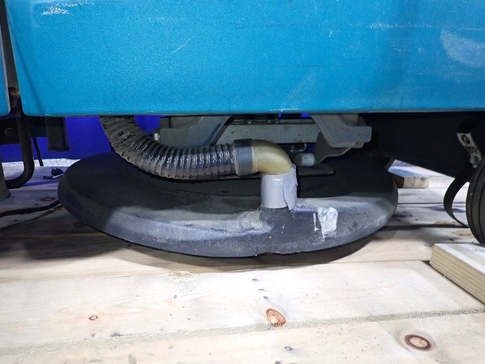 Tennant 32" Floor Burnisher - B10